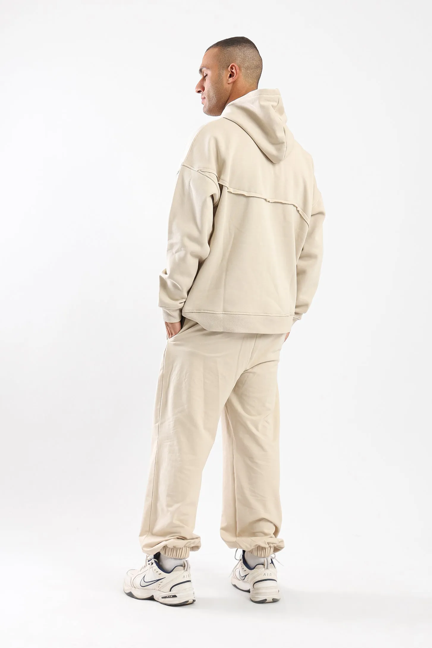 ASYMMETRICAL SET