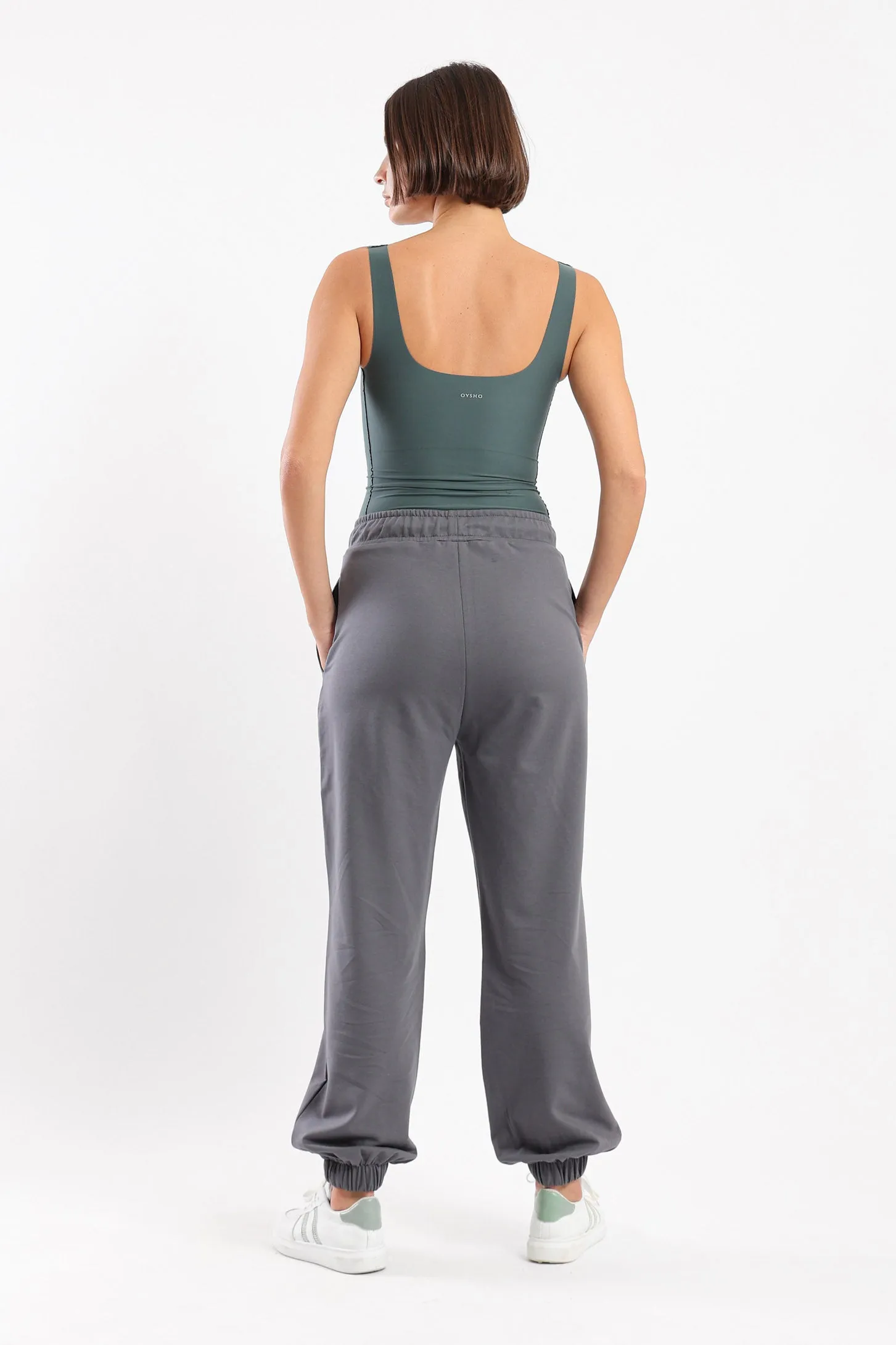 ASYMMETRICAL SET