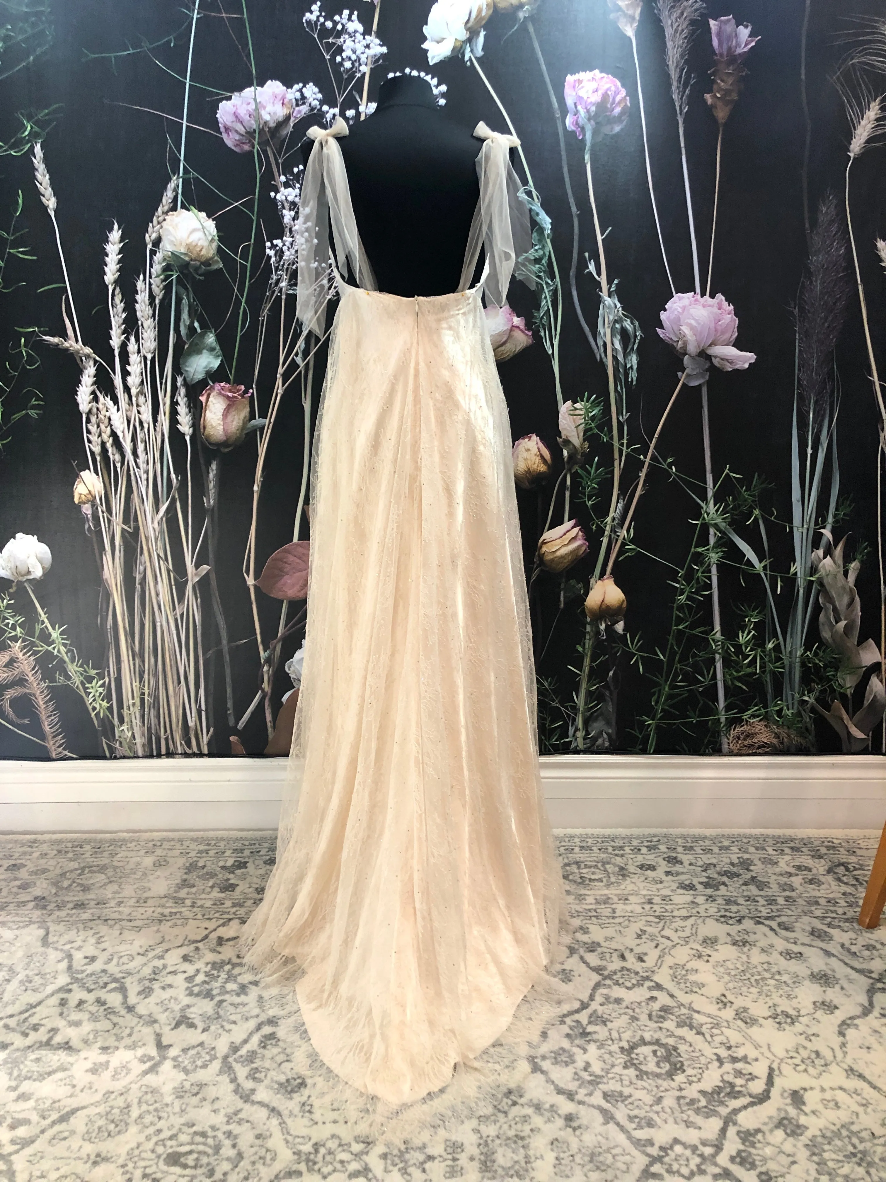 Dress 5769: EcoChic Bridal "Daphne Bridgerton" waist 27